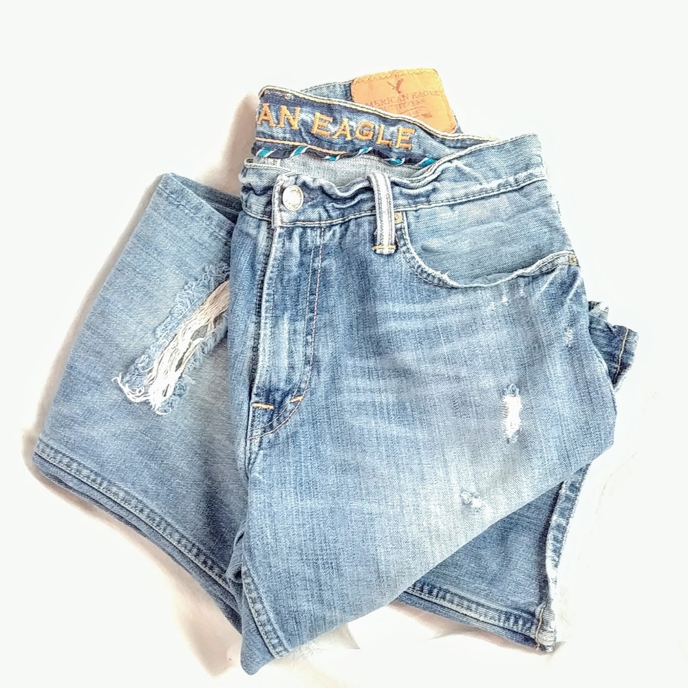 American Eagle distressed jeans classic denim blue